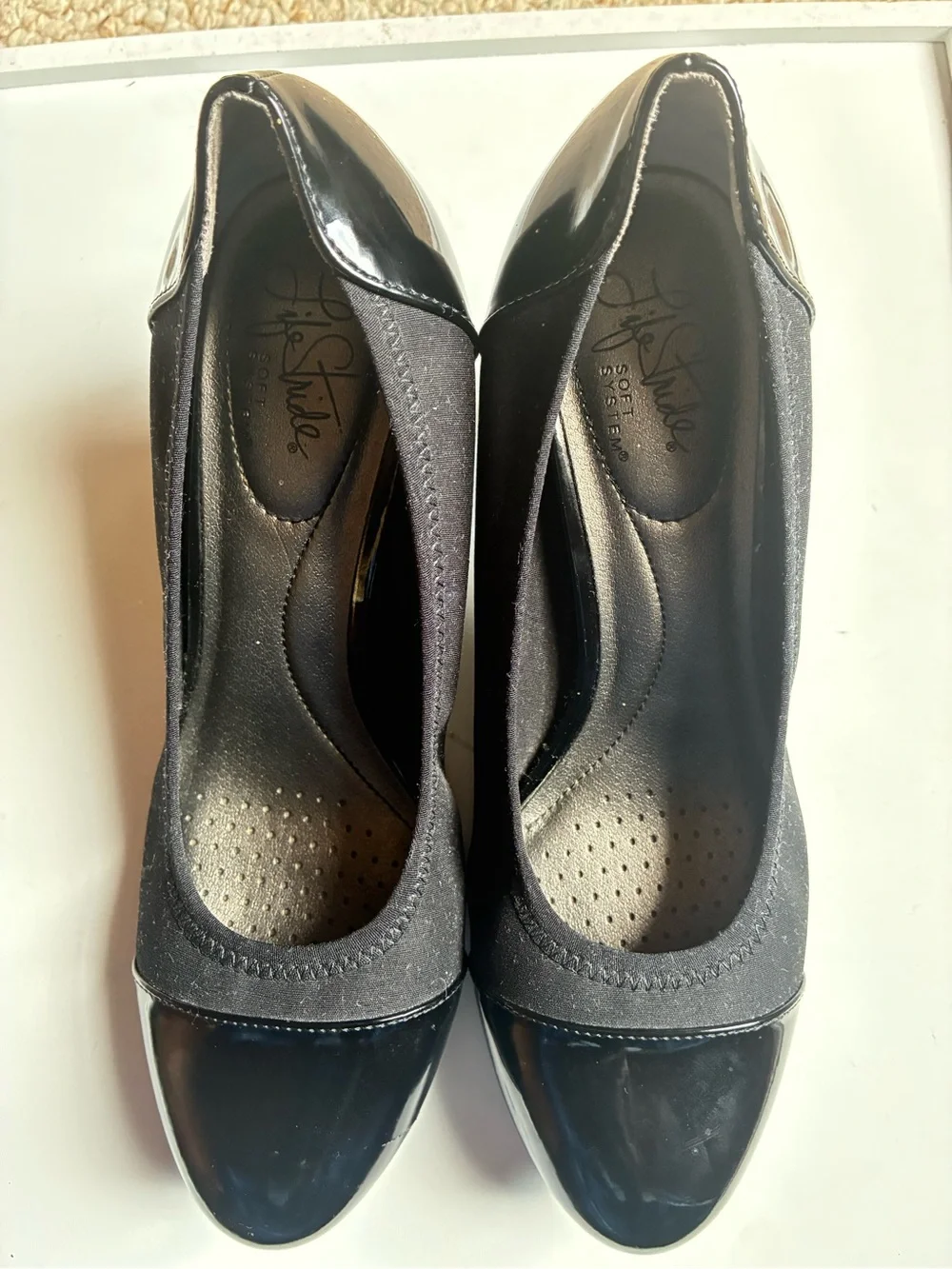 Life Stride Two-Tone Gray and Black Comfort Pumps